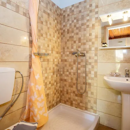 Emilia's House Apartment *