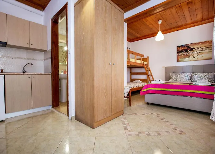 Emilia's House Apartment Astris